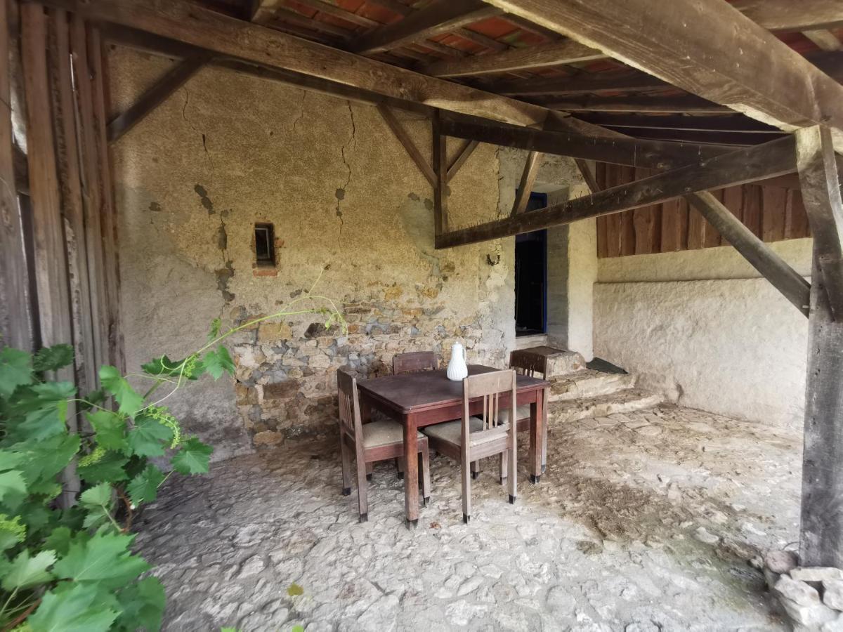 Maison De Campagne Isolee Pour Famille Ternant  Buitenkant foto