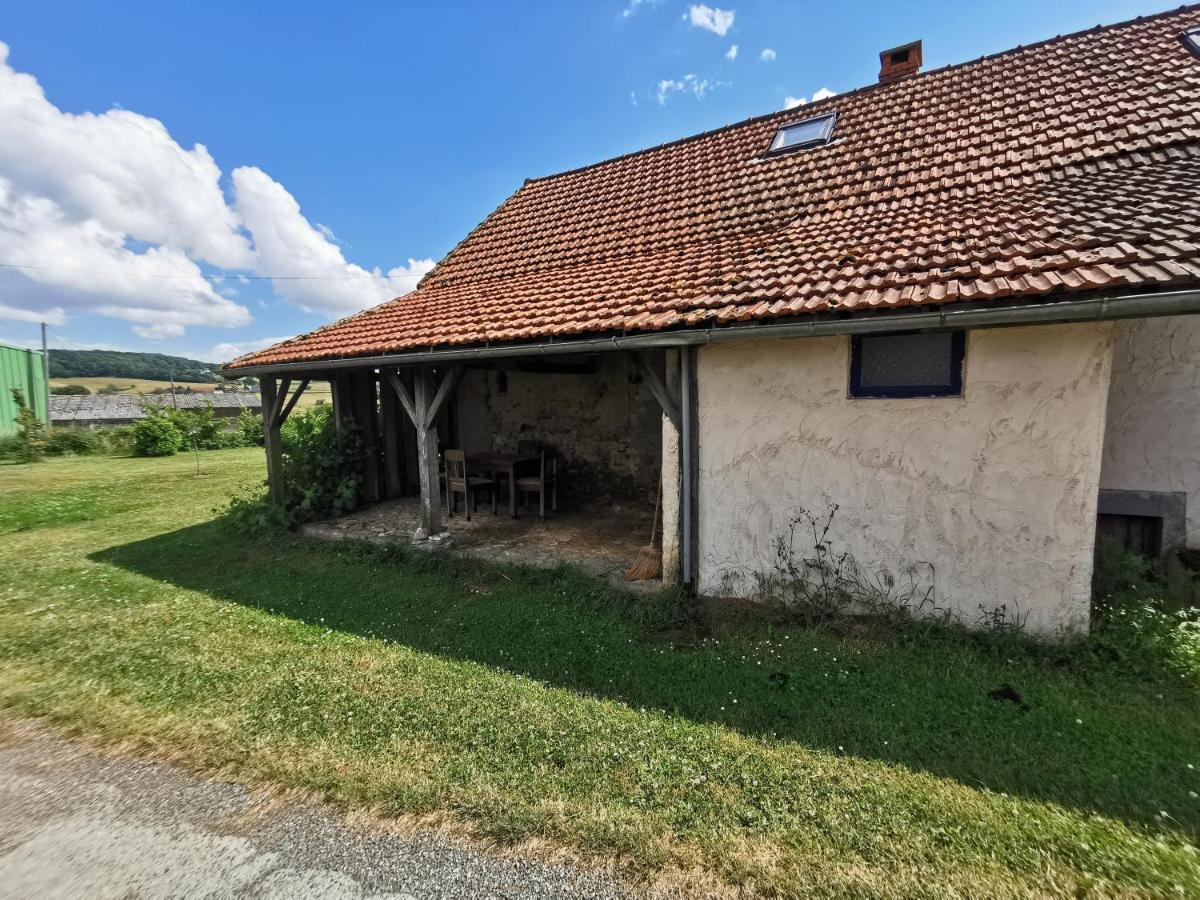 Maison De Campagne Isolee Pour Famille Ternant  Buitenkant foto